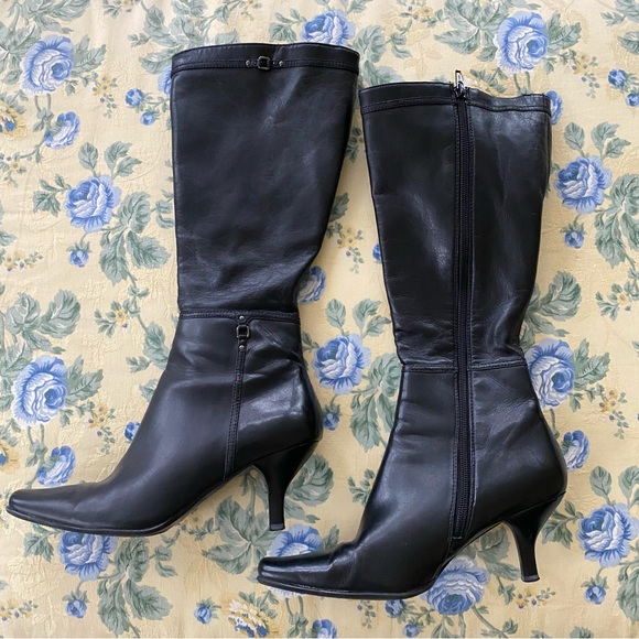 Liz Claiborne Shoes - Liz Clairborne Sleek Black Low Heeled Boots